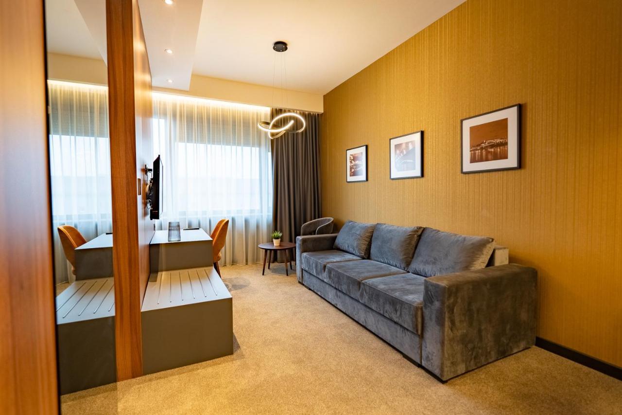 Hotel Element ノヴィ・サド エクステリア 写真