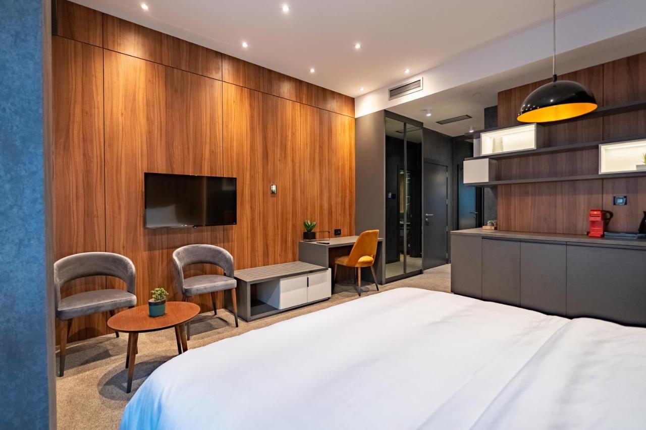 Hotel Element ノヴィ・サド エクステリア 写真