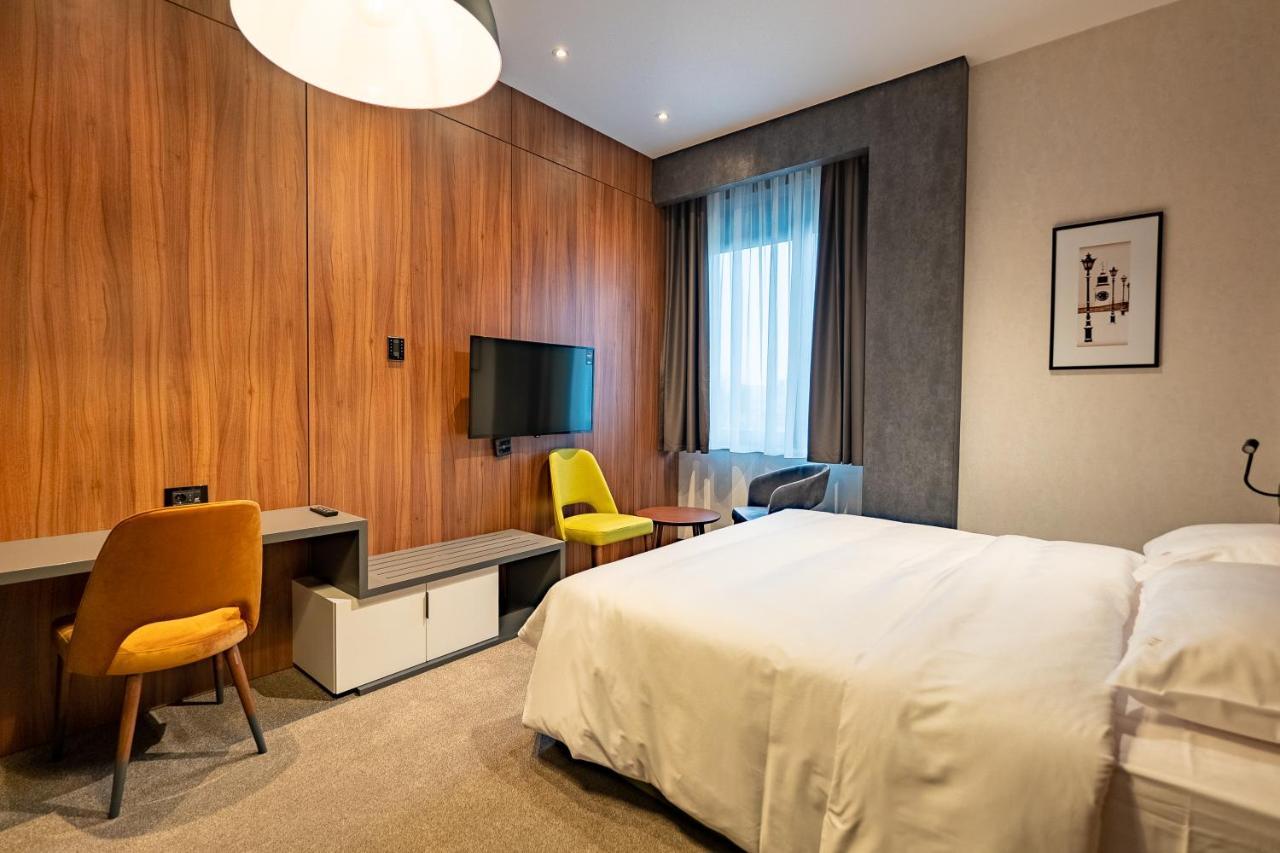 Hotel Element ノヴィ・サド エクステリア 写真