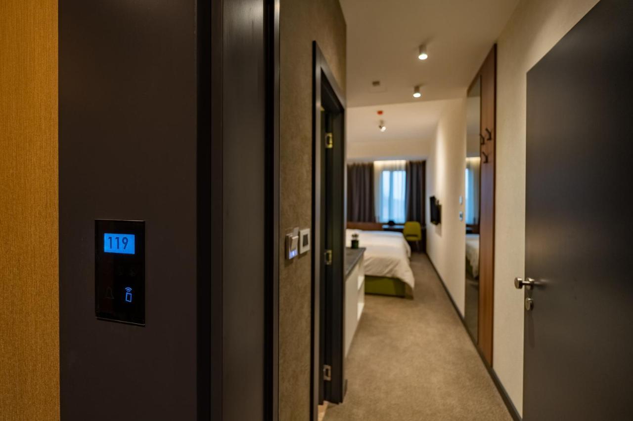 Hotel Element ノヴィ・サド エクステリア 写真