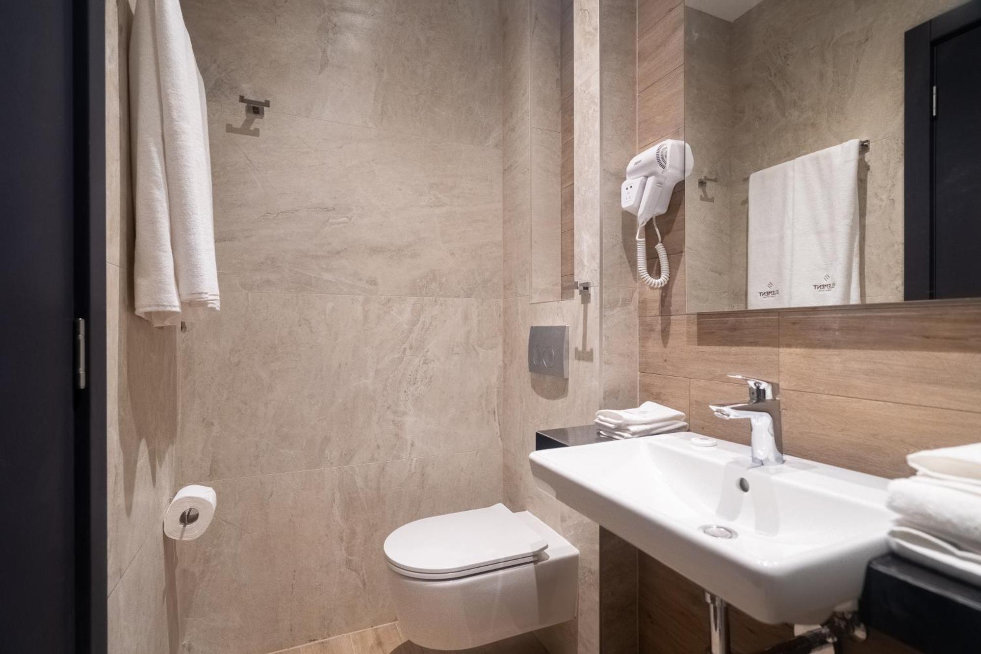 Hotel Element ノヴィ・サド エクステリア 写真